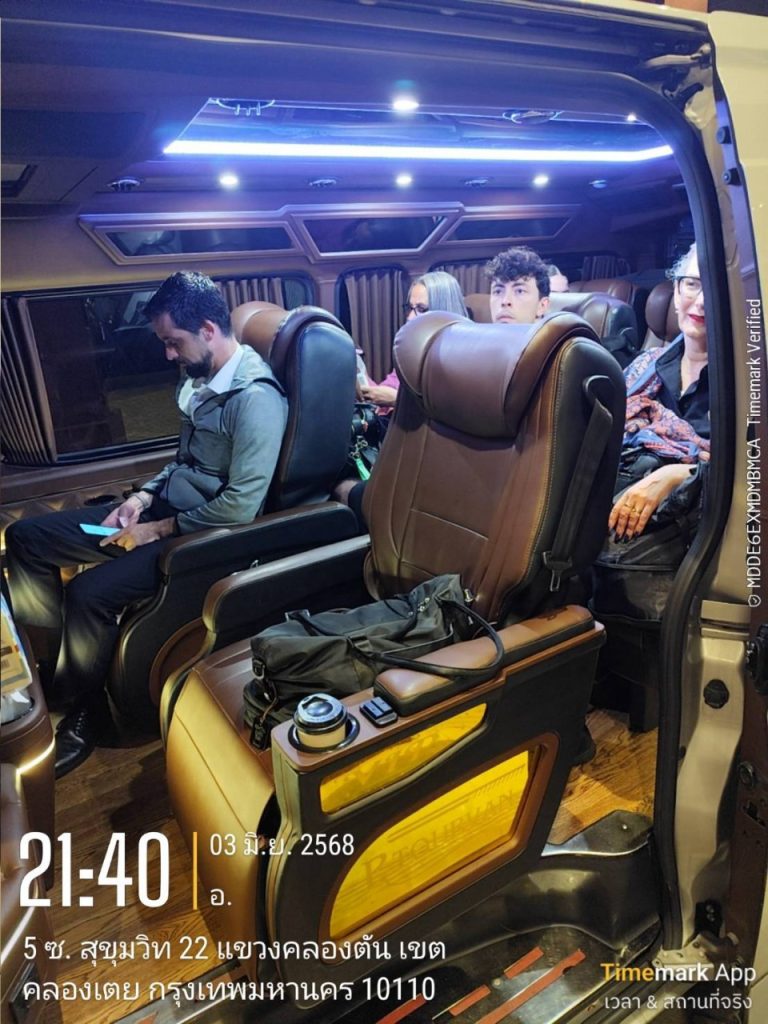LINE_ALBUM_รูป_260811_5